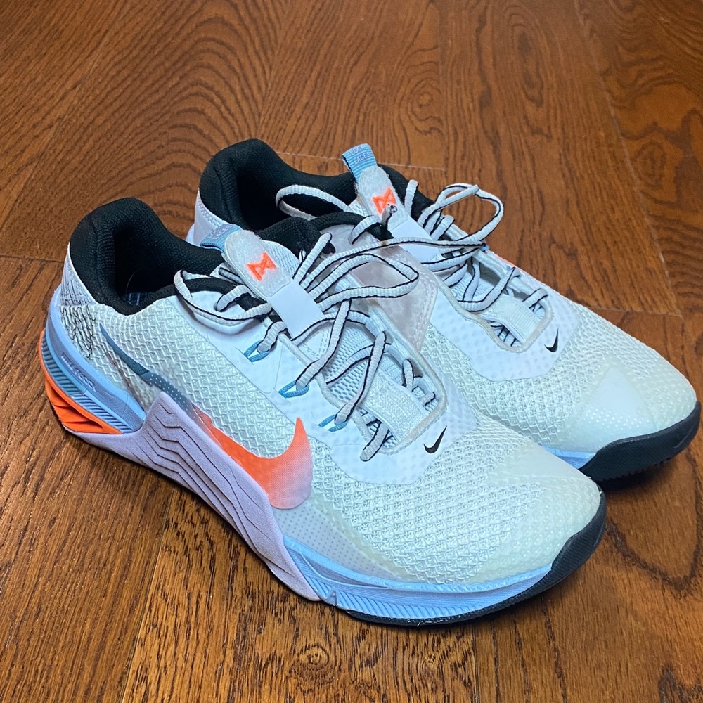 Nike White and Orange Training Sneakers